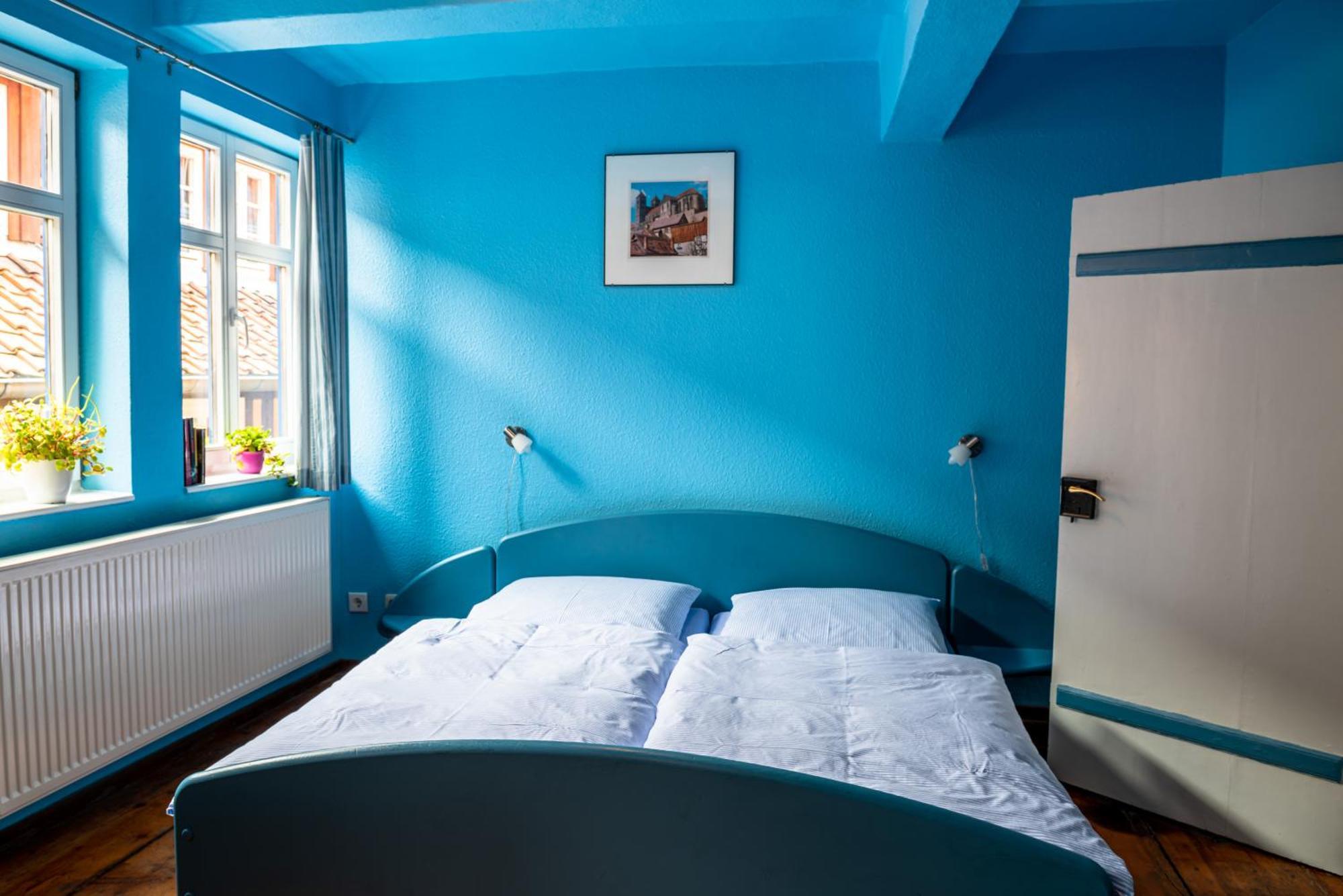 Fachwerkhotel - Ferienhaeuser Vorhof Zur Hoelle Quedlinburg Buitenkant foto