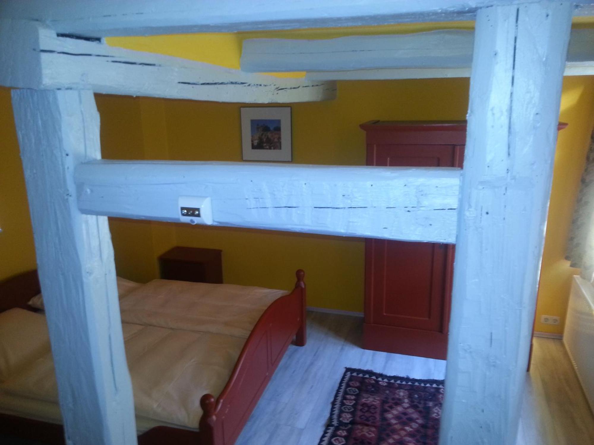 Fachwerkhotel - Ferienhaeuser Vorhof Zur Hoelle Quedlinburg Buitenkant foto