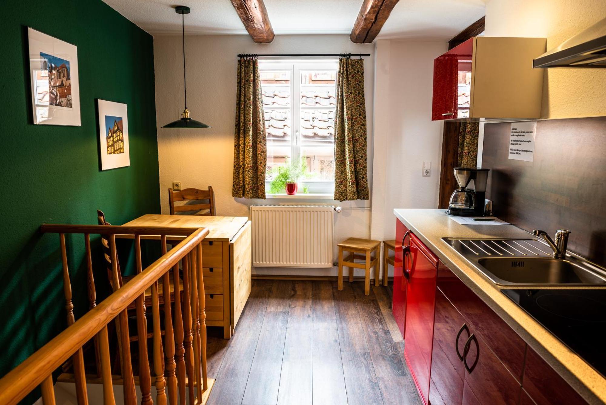 Fachwerkhotel - Ferienhaeuser Vorhof Zur Hoelle Quedlinburg Buitenkant foto