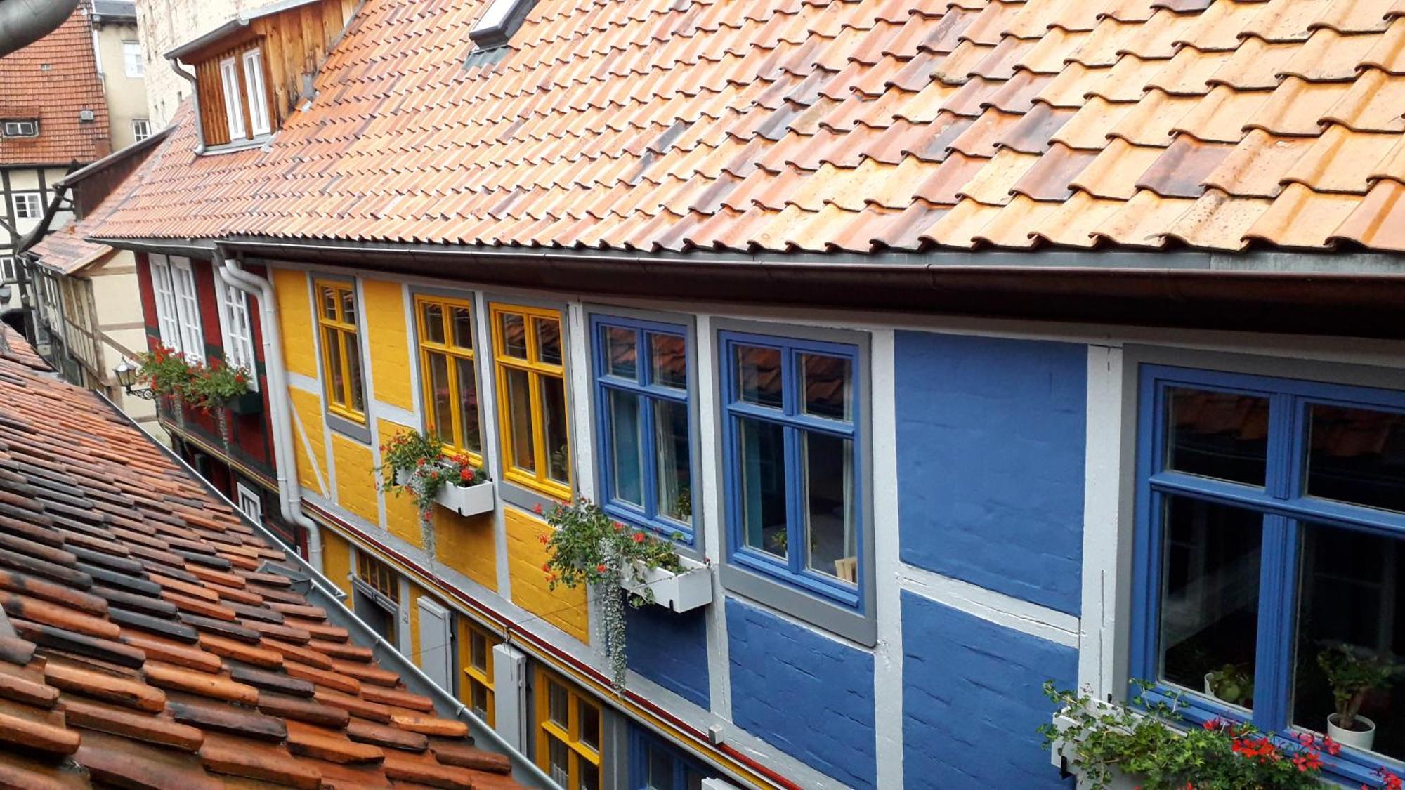 Fachwerkhotel - Ferienhaeuser Vorhof Zur Hoelle Quedlinburg Buitenkant foto