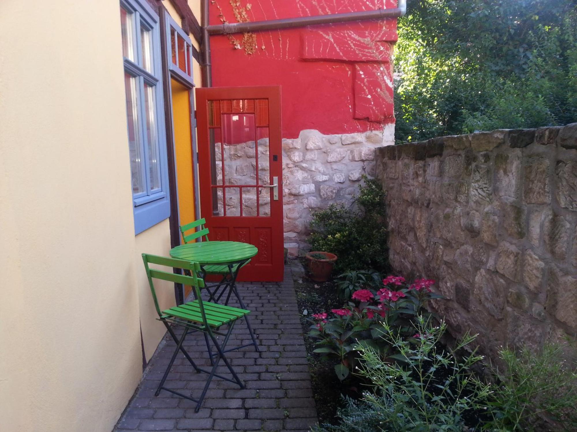 Fachwerkhotel - Ferienhaeuser Vorhof Zur Hoelle Quedlinburg Buitenkant foto